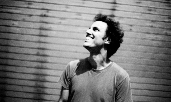 FOUR TET: ÁLBUM CHEGA ESTE MÊS
