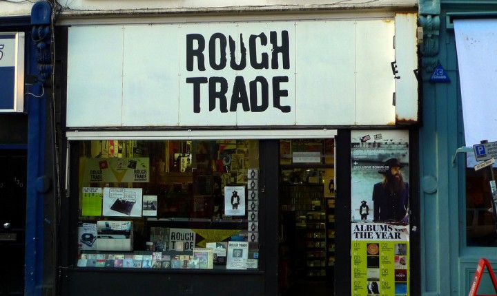 OS MELHORES DO ANO LÁ FORA: ROUGH TRADE, MOJO, UNCUT