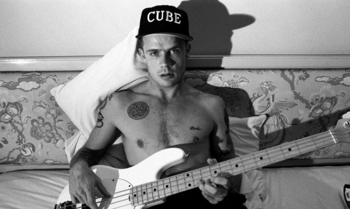 FLEA EDITA BIOGRAFIA ESTE ANO