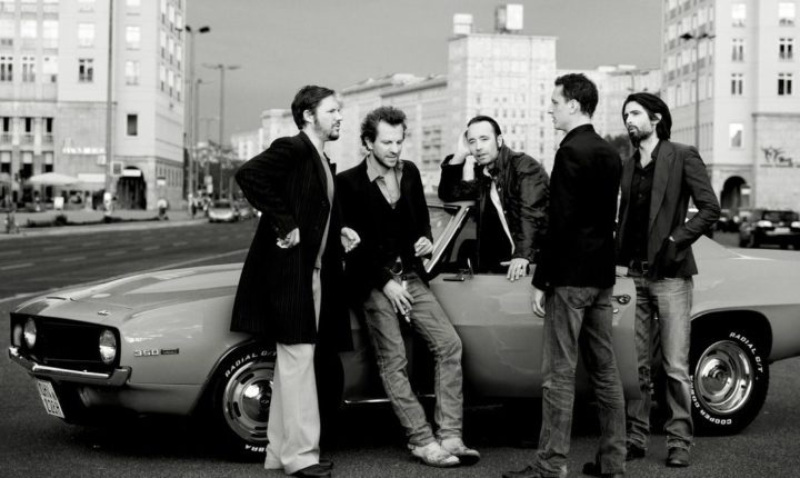 dEUS E EDITORS EM VILAR DE MOUROS