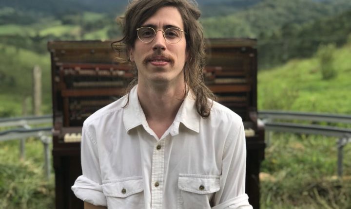 TAKEOVER TIM BERNARDES