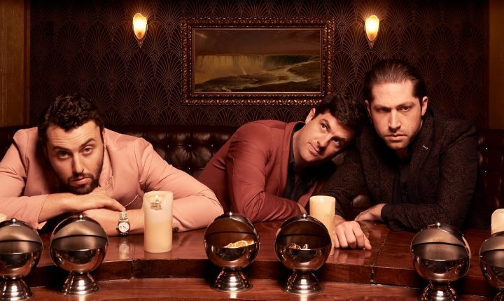 MINI MANSIONS CONVIDAM ALISON MOSSHART