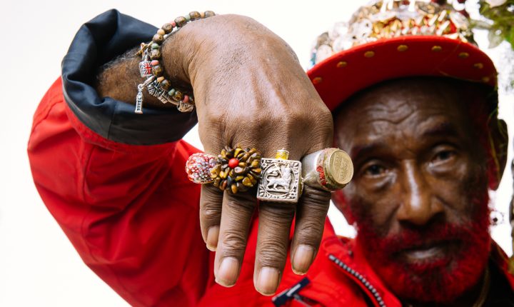 LEE SCRATCH PERRY RECRUTA BRIAN ENO