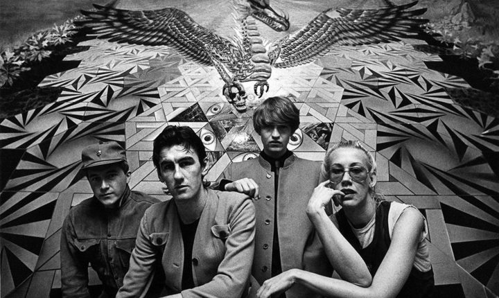 ANTOLOGIA DOS GO-BETWEENS EM DEZEMBRO