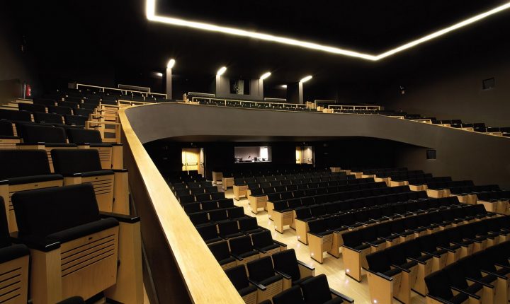 Clã e Noiserv reabrem Teatro Virgínia