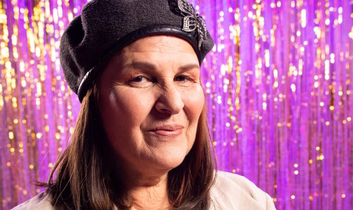 Lena D’Água atua no Teatro Maria Matos