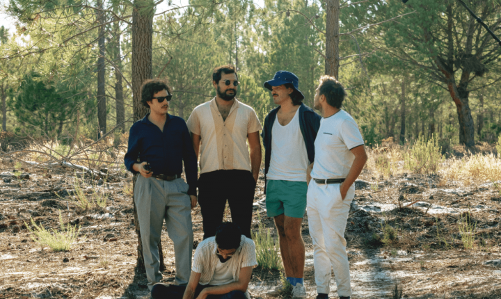 “Sol Posto” dos Capitão Fausto em streaming