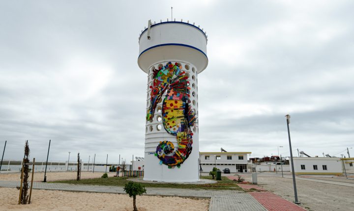 Esculturas de Bordalo II em Faro