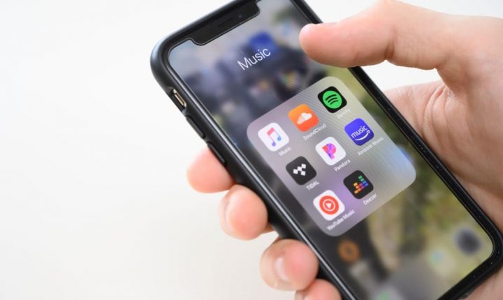 Artistas britânicos pedem reforma das leis de streaming