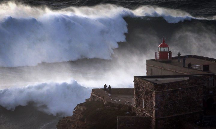 Ondas da Nazaré em filme
