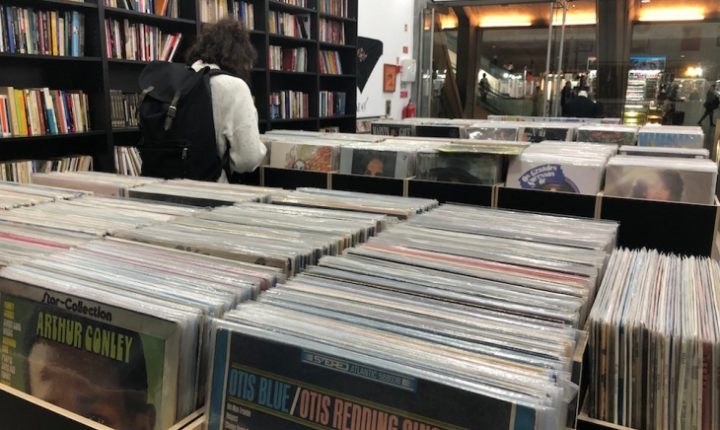 IVAucher para discos e livros